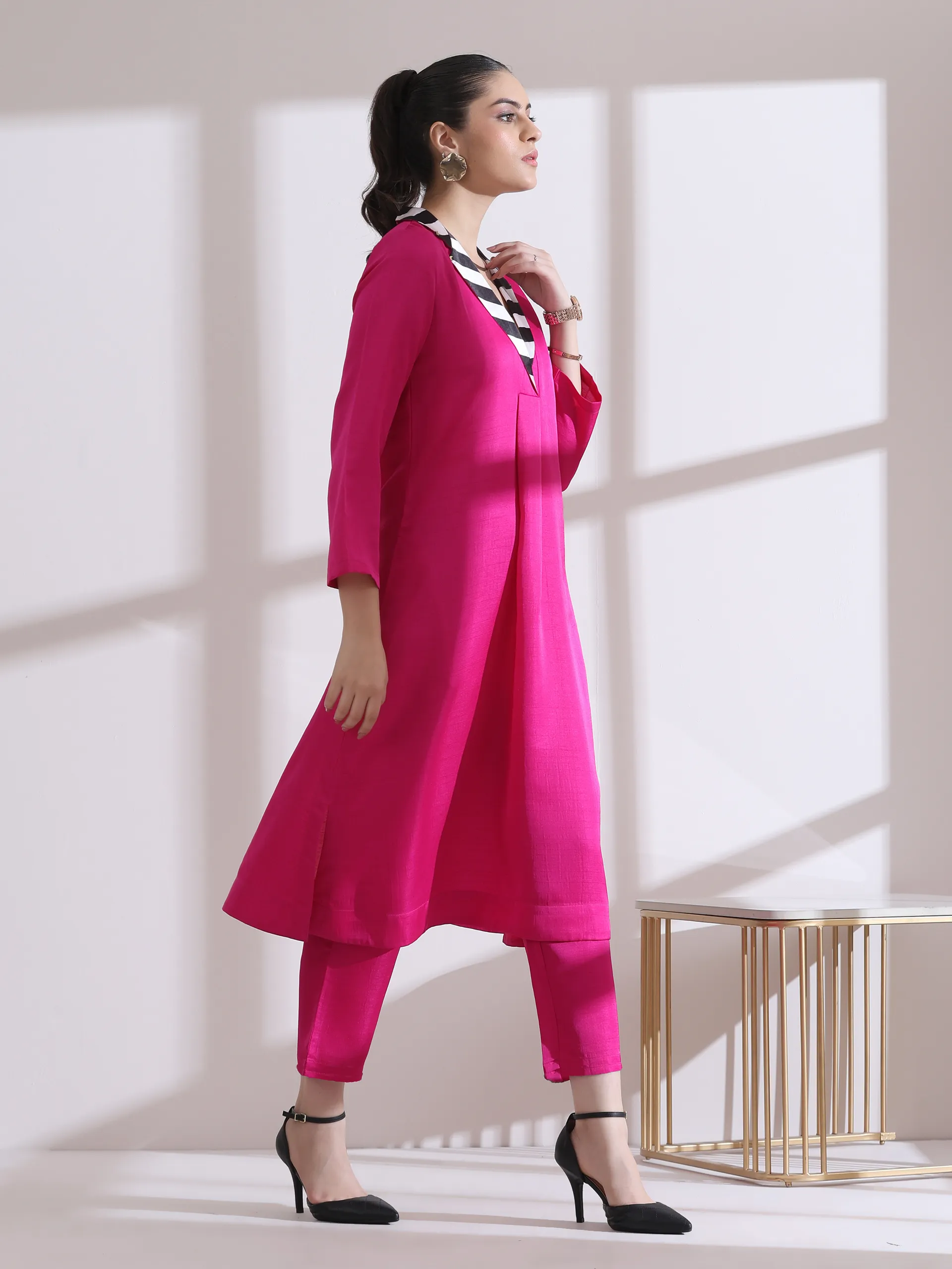 2 Pc Set - Prf'T Lux Fuchsia Striped Collar Kurta With Pants