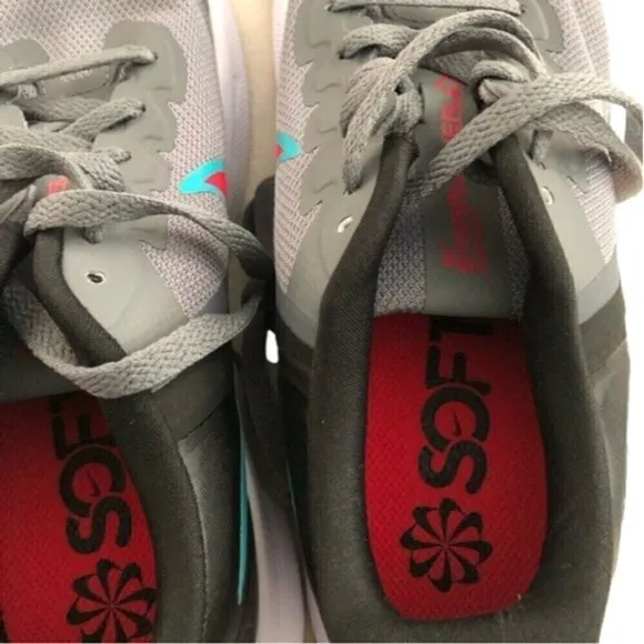 5Y Nike  Star Runner 3 GS Big Kids Running Shoes Grey Red Sneakers