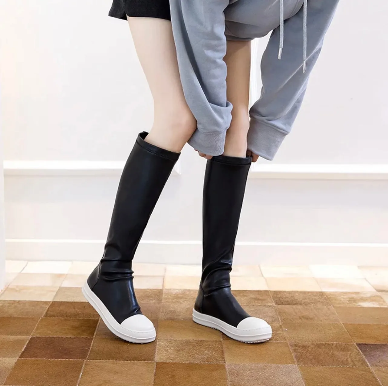 Calve Baddie Sneakers