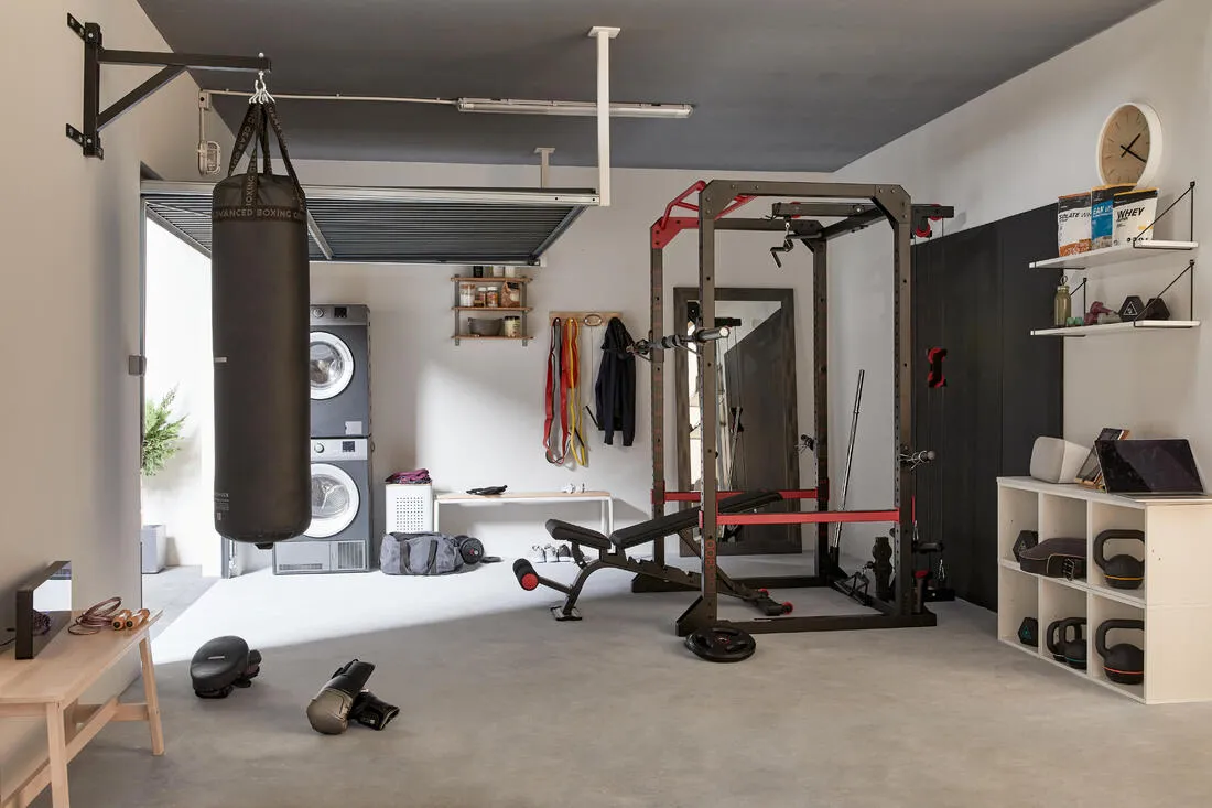 Cast Iron Kettlebell with Rubber Base 20 kg