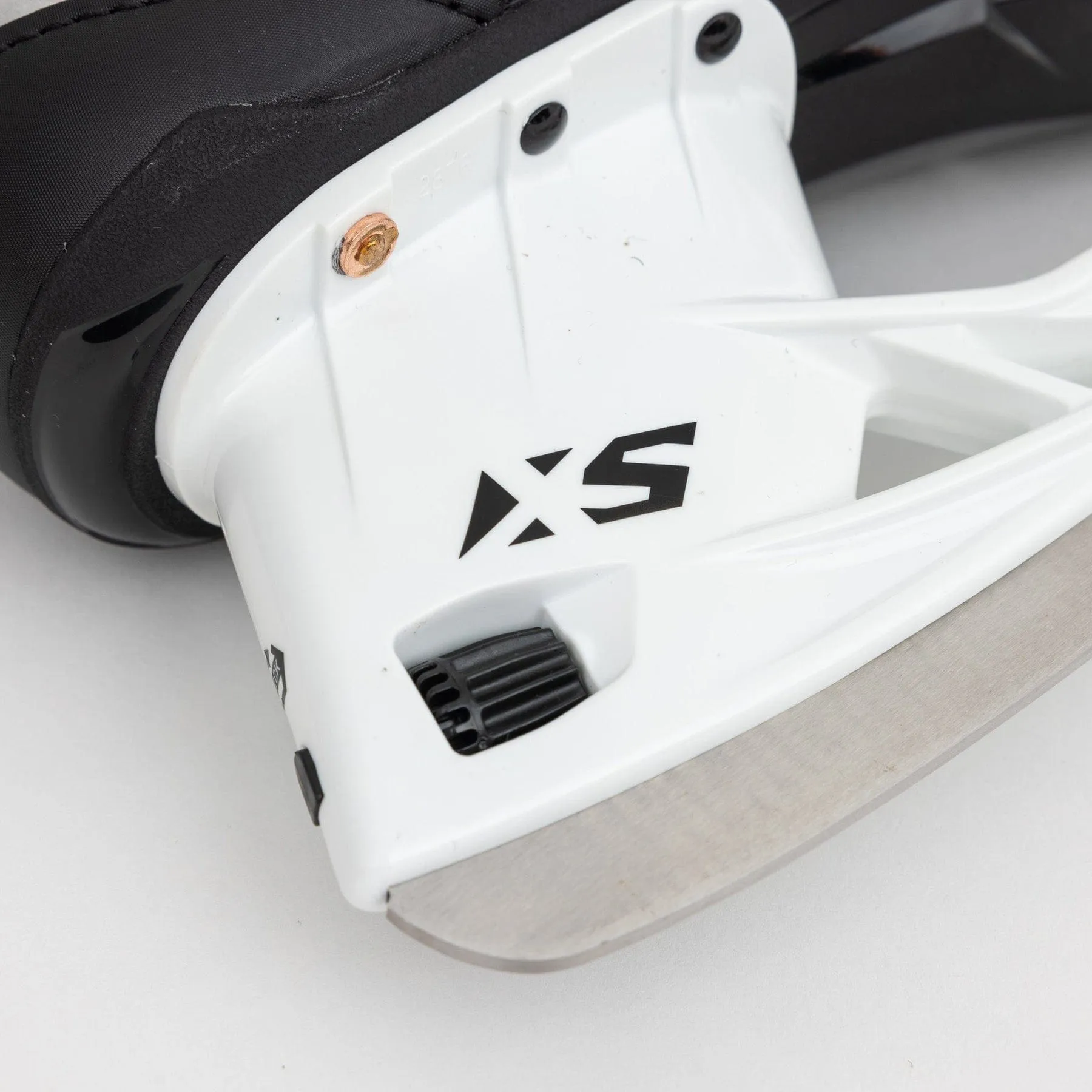 CCM Tacks Vector Plus Junior Hockey Skates