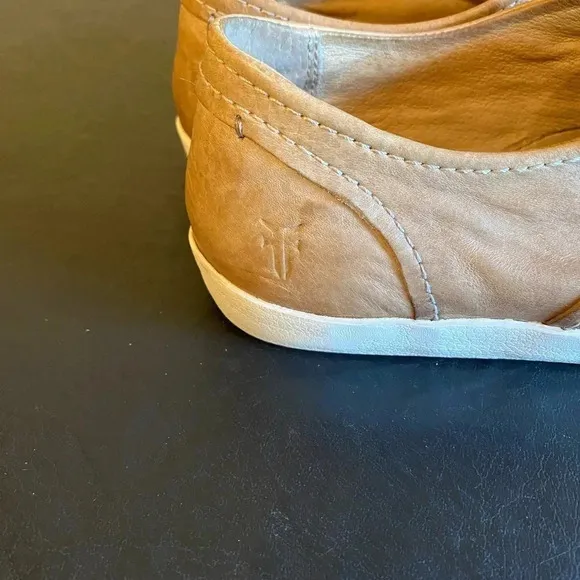 Frye Dylan Zip Moto Fawn Distressed Leather Slip On Sneaker Women’s Size 6M