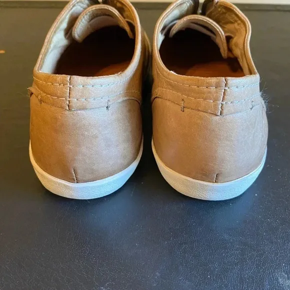 Frye Dylan Zip Moto Fawn Distressed Leather Slip On Sneaker Women’s Size 6M