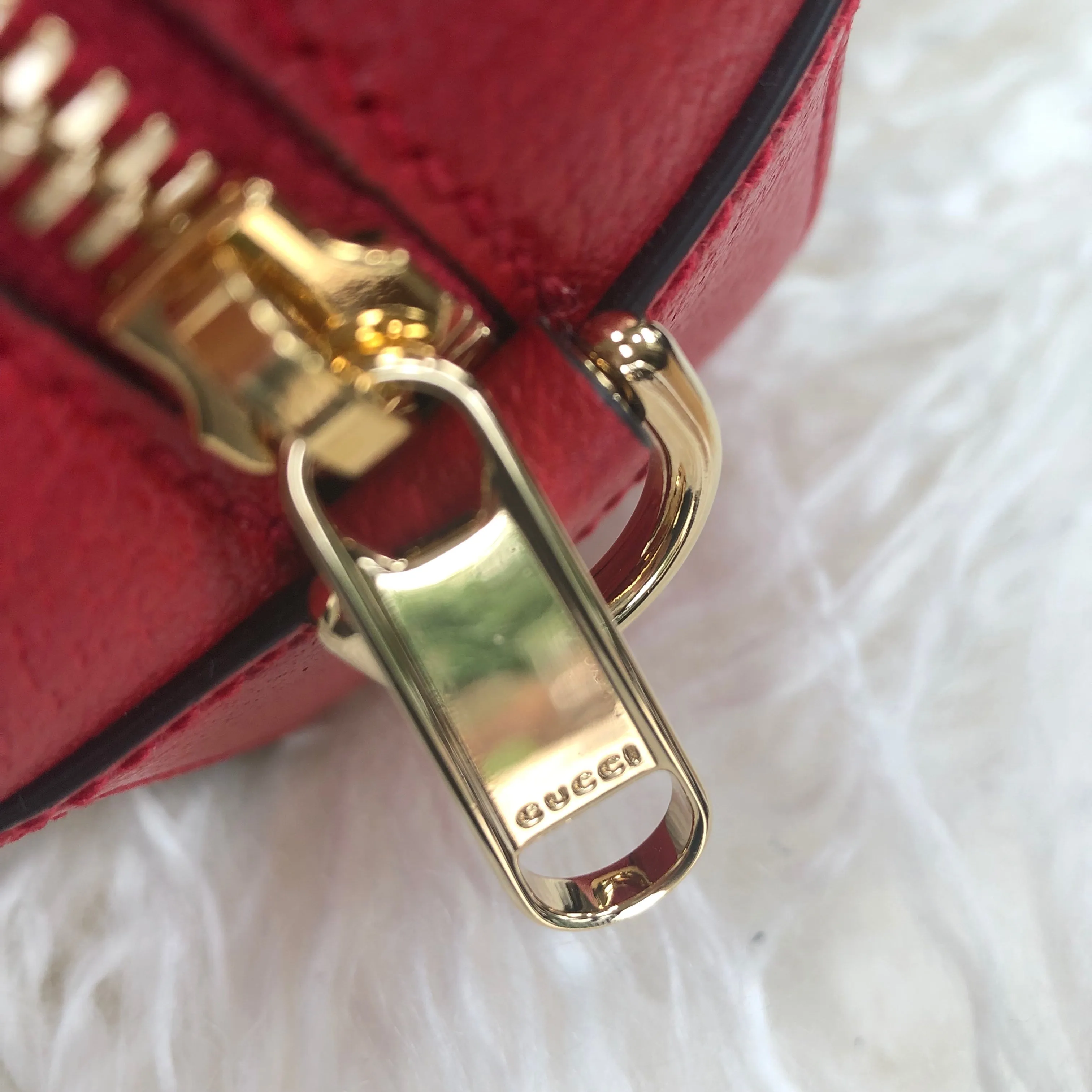 Gucci GG Supreme Canvas Apple Shoulder Bag