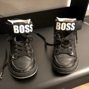 Hugo Boss kids shoes size 28