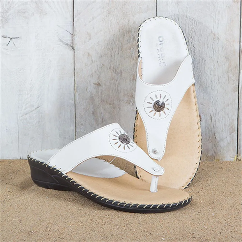 Leather Toe Post with Metal Centre Stud - KFFLY1901 / 146 506