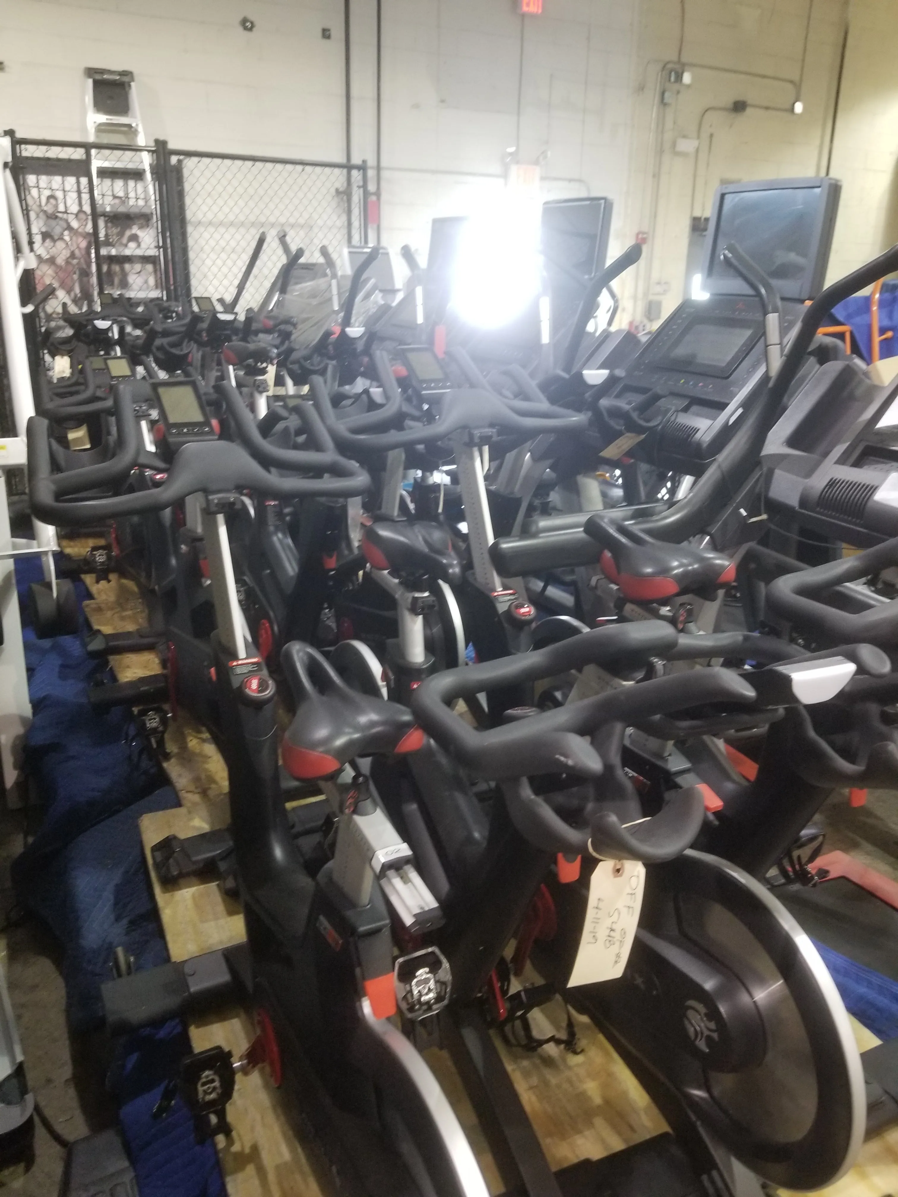 Life Fitness IC7 Indoor Cycle - ICG Exercise Bike w/Bluetooth