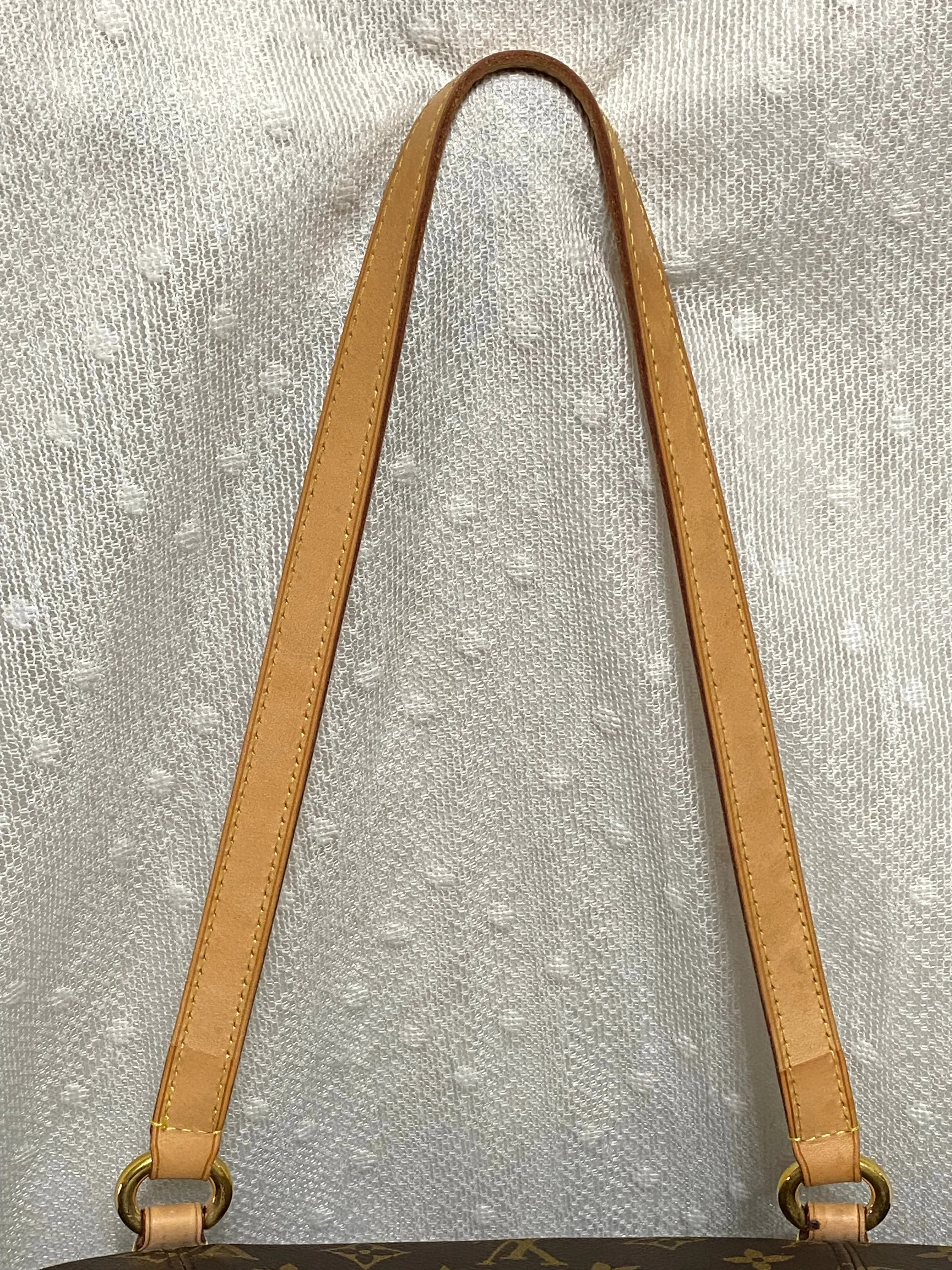Louis Vuitton Totally MM Monogram Canvas Tote