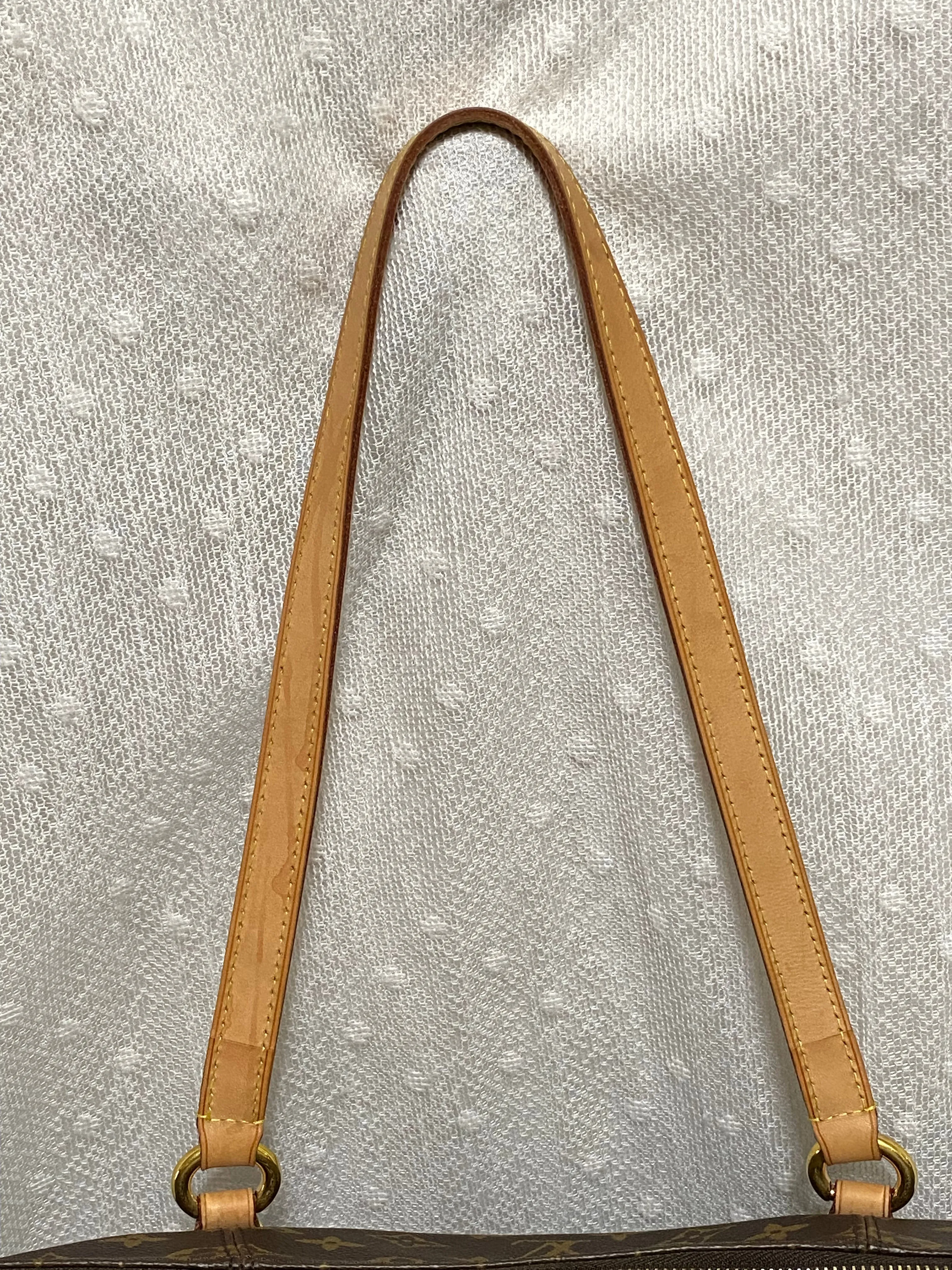 Louis Vuitton Totally MM Monogram Canvas Tote