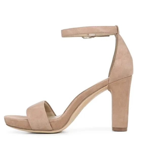 Naturalizer Women's Joy Dress Sandal (WIDE)