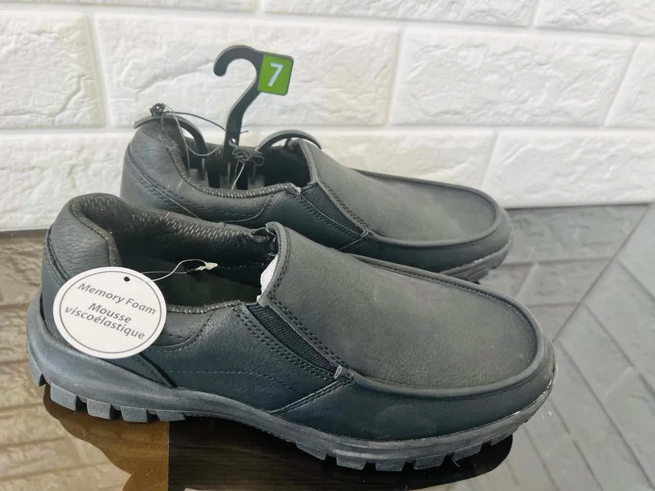 New George Women's Slip Ons, Memory foam insoles, lightweight, Sz 7, Black!