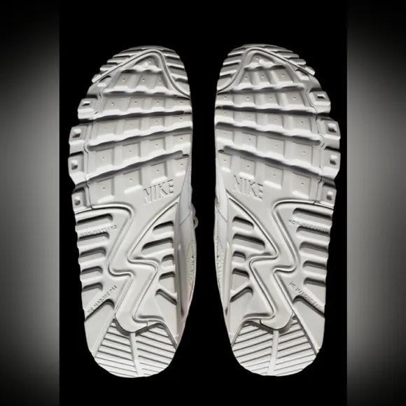 Nike Air Max 90 LTR (GS) White Leather Shoes Boys' Grade School Size 7Y