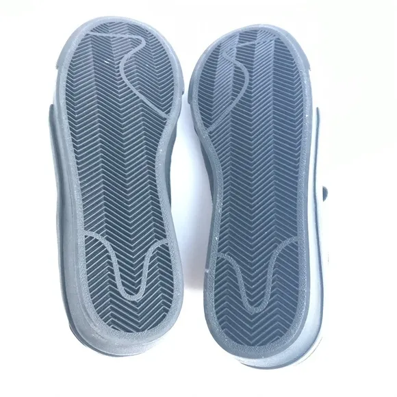 Nike US 5Y Sneakers Prototype Nike Air 2001 Shoes Boys Kids Athletic Athleisure