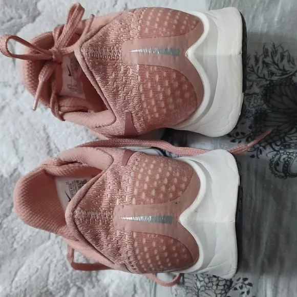 Nike Women's Pink Running Shoes