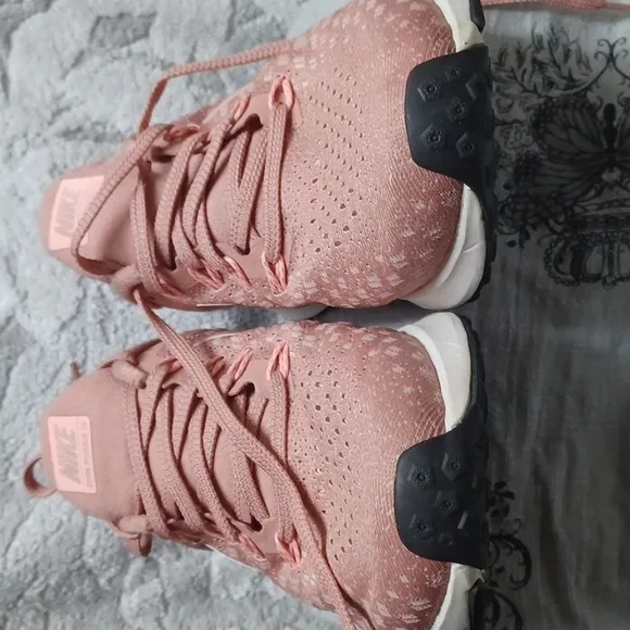 Nike Women's Pink Running Shoes