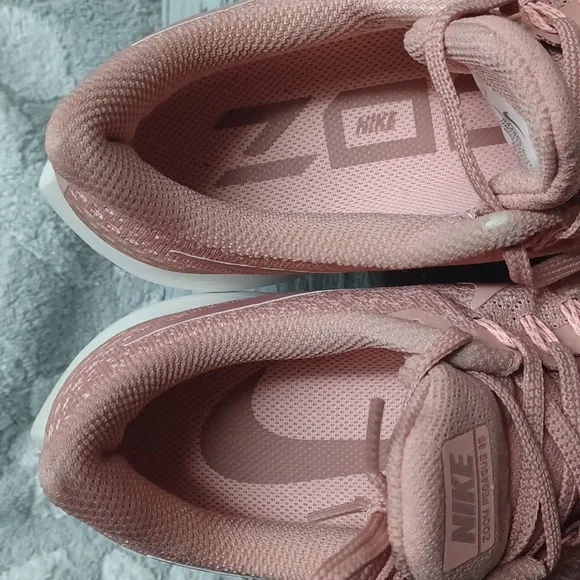 Nike Women's Pink Running Shoes
