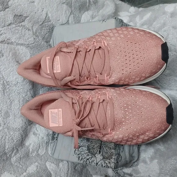 Nike Women's Pink Running Shoes