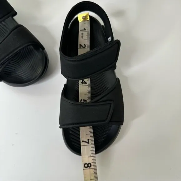 NWT Adidas kids Altaswim open toe sandals in Black size 11K