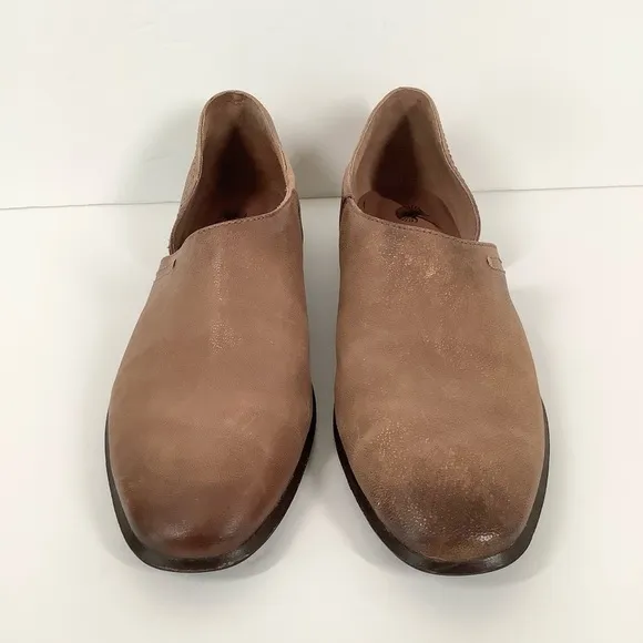 OTBT Coyote Slip-On Leather Shoe D' Orsay Side Cutout Water Resistant Neutral