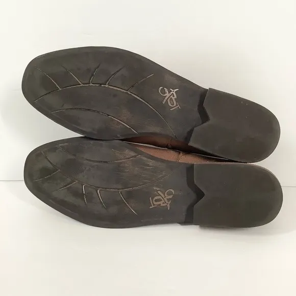OTBT Coyote Slip-On Leather Shoe D' Orsay Side Cutout Water Resistant Neutral