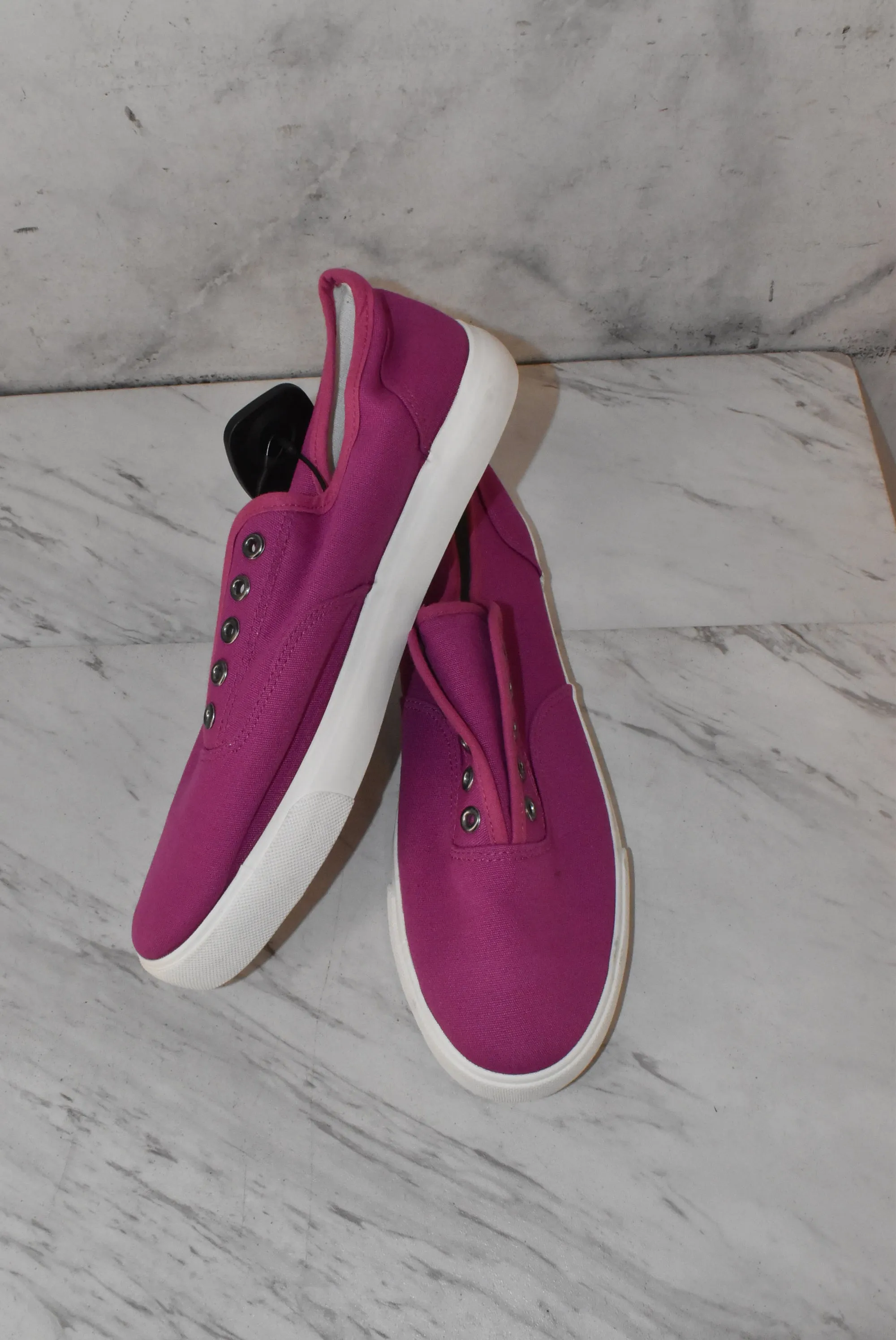 Shoes Sneakers By Clothes Mentor  Size: 10
