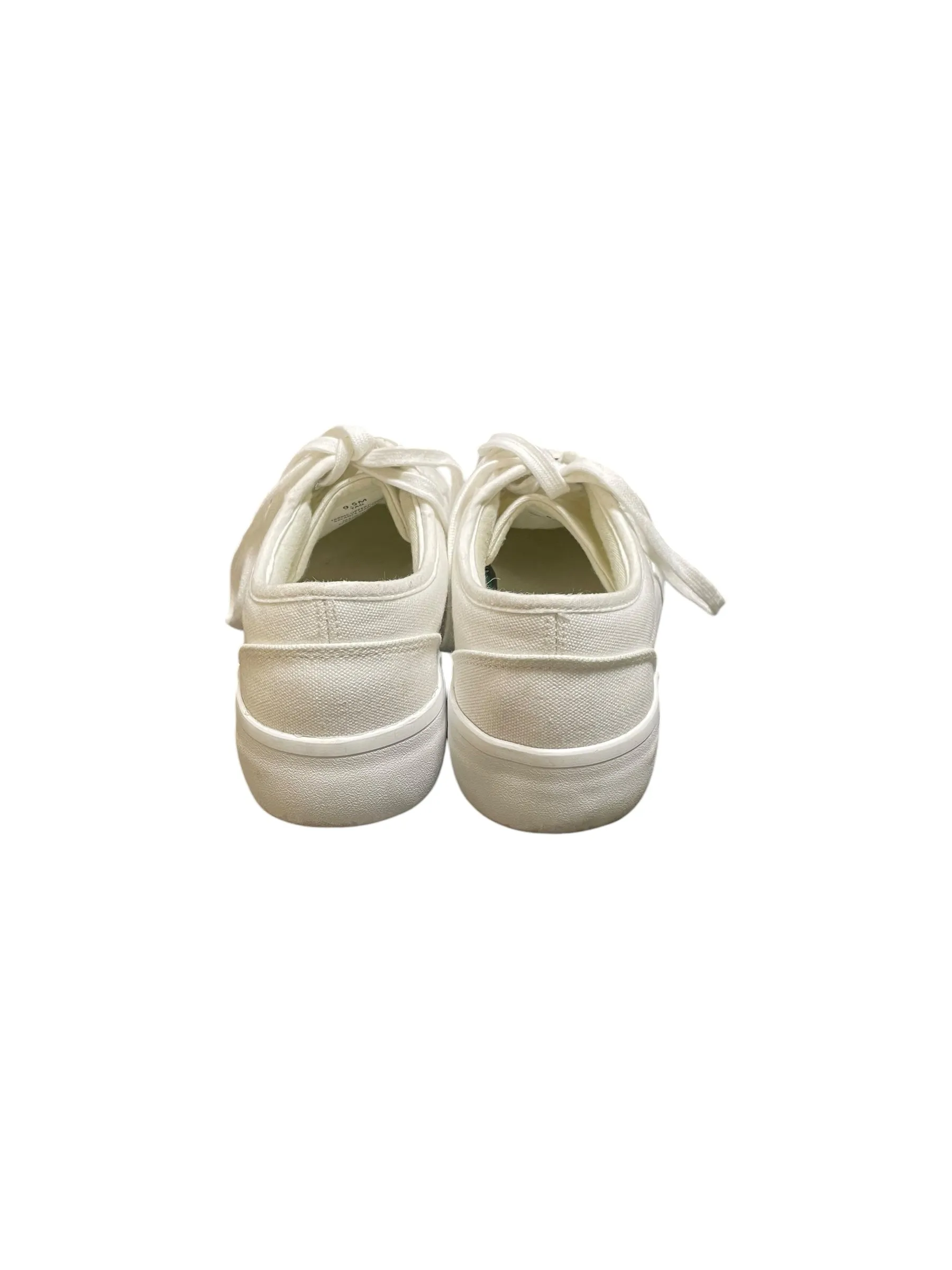 Shoes Sneakers By Cushionaire In White, Size: 9.5