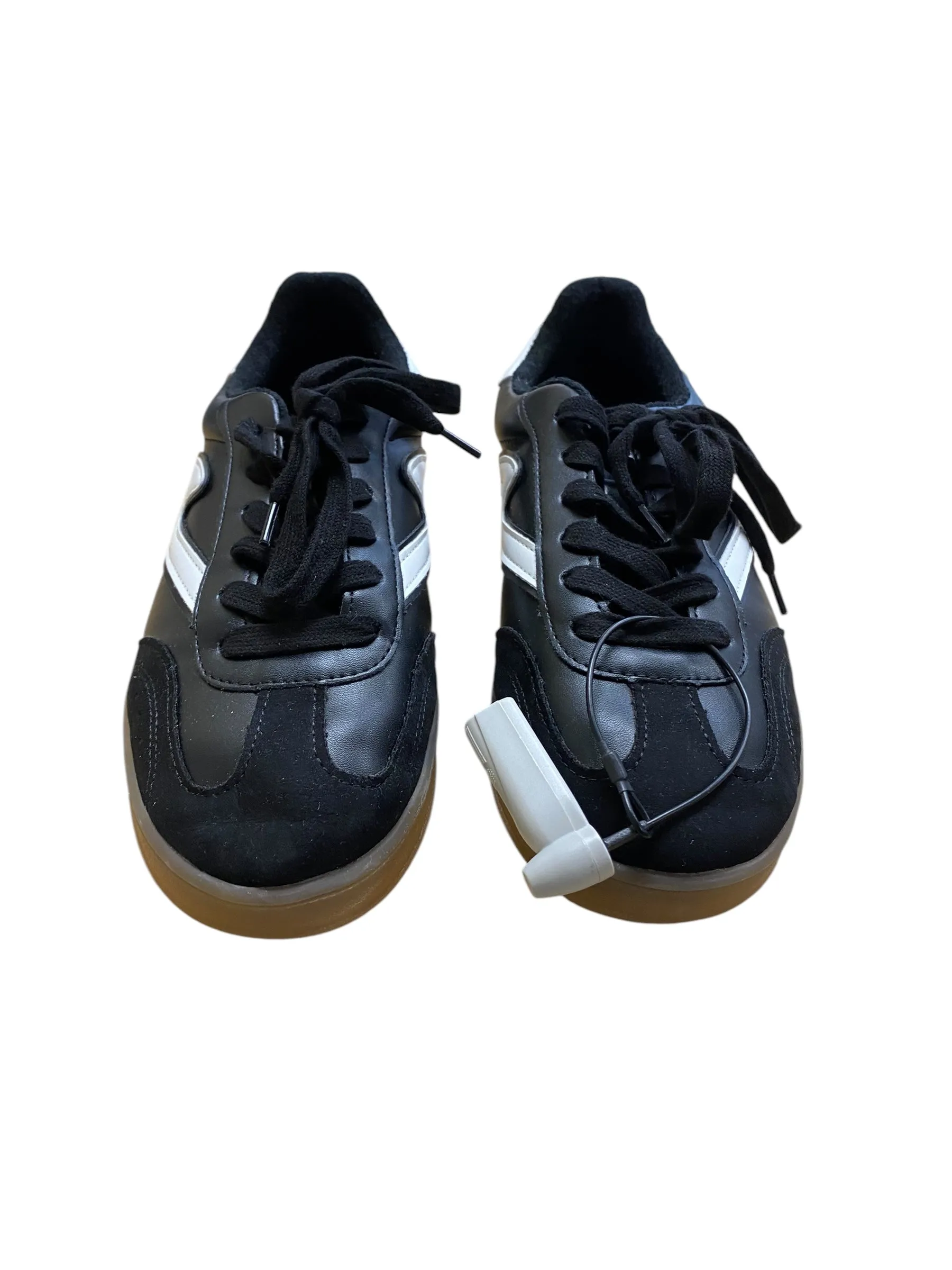 Shoes Sneakers By Madden Girl In Black, Size: 8.5