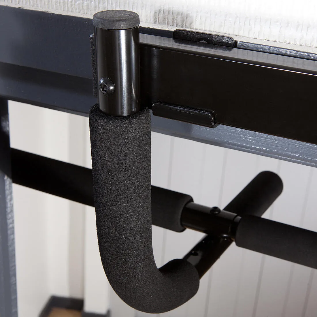 Strength Training Pull-Up Bar 500