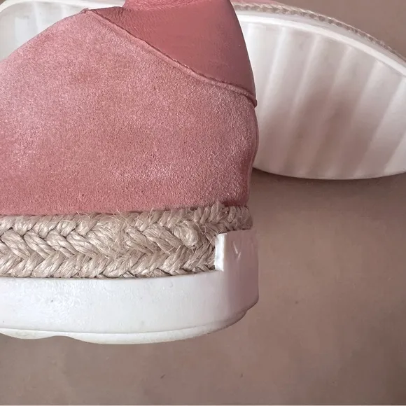 Vince Dillon Sneaker in Terracotta Rose Women’s Suede Slip Ons Size 9