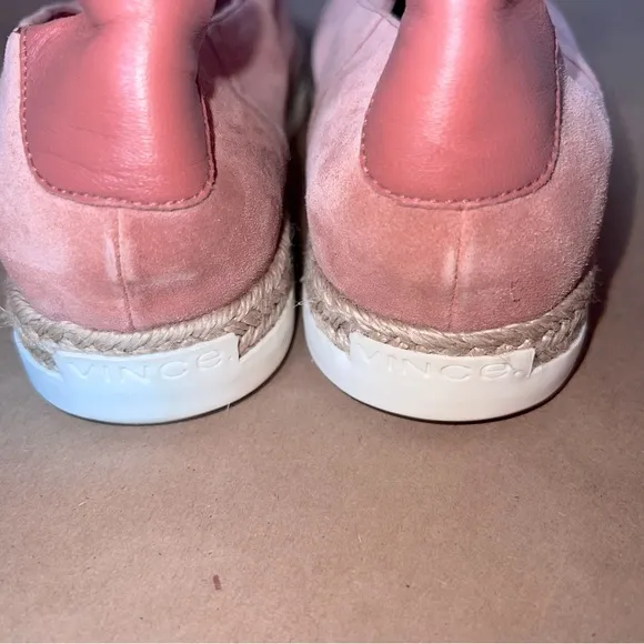 Vince Dillon Sneaker in Terracotta Rose Women’s Suede Slip Ons Size 9