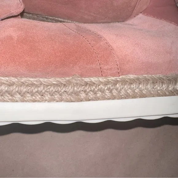 Vince Dillon Sneaker in Terracotta Rose Women’s Suede Slip Ons Size 9
